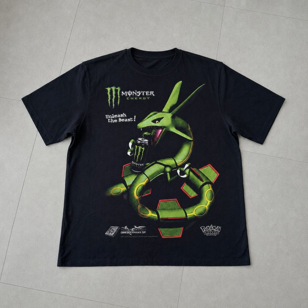 Camiseta preta DRAGÃO UNLEASH THE BEAST esticada, estampa completa